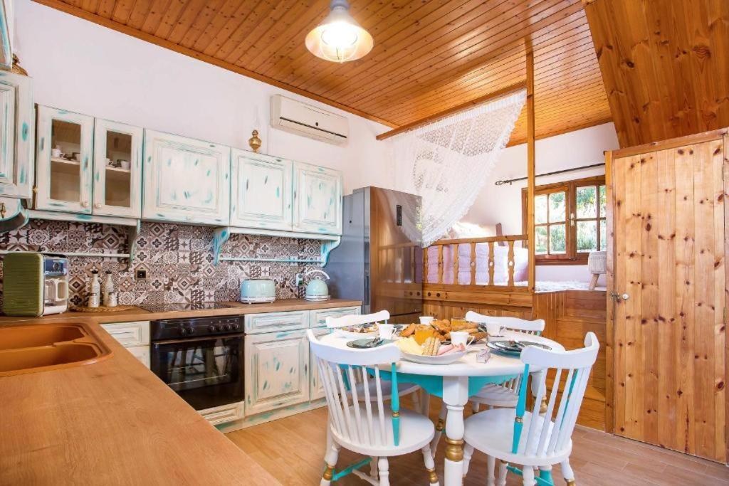 Willa Old Nest House Sálakos Zewnętrze zdjęcie